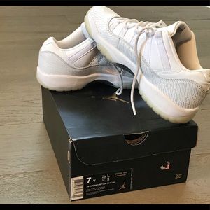 Air Jordan 11 Ret Low White Pure Platinum